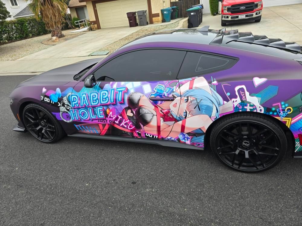 Auto Anime: Machen Sie Ihr Auto Anime-tauglich mit unserer exklusiven Autofolierung!